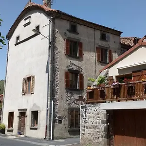 La Maison De Mika Hébergement de vacances Saint-Floret